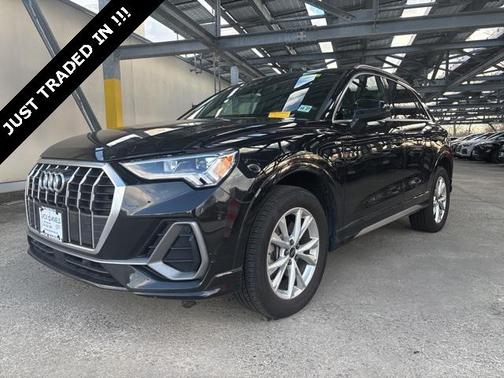 2023 Audi Q3 Premium 45 TFSI S line quattro Tiptronic