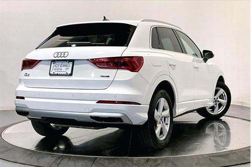 2022 Audi Q3 40 Premium