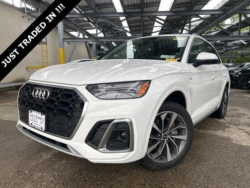 2023 Audi Q5 45 S line Premium Plus