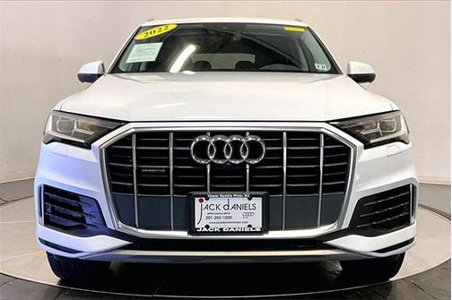 2022 Audi Q7 45 Premium