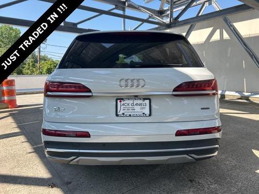 2022 Audi Q7 45 Premium
