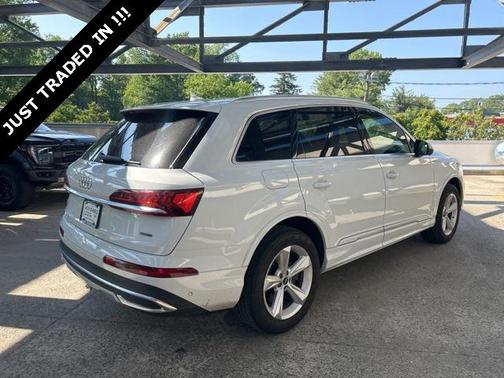 2022 Audi Q7 45 Premium