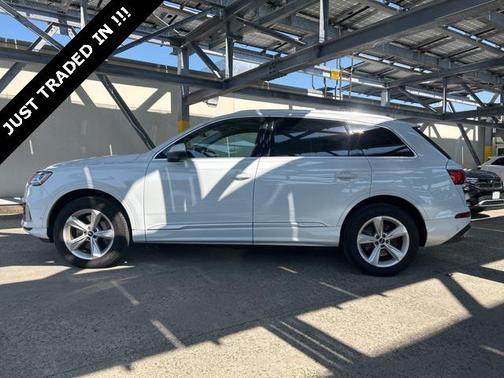 2022 Audi Q7 45 Premium