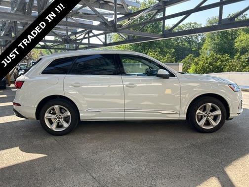 2022 Audi Q7 45 Premium