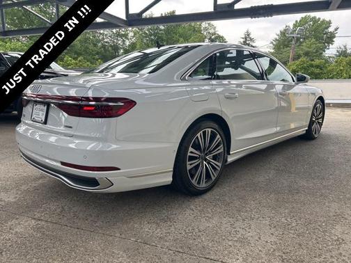 2023 Audi A8 L 55 TFSI quattro Tiptronic