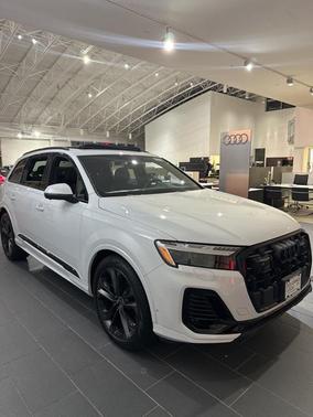 2025 Audi Q7 55 Prestige