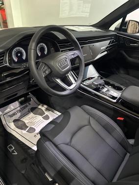 2025 Audi Q7 55 Prestige