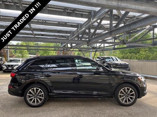 2023 Audi Q7 45 Premium Plus