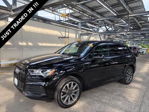 2023 Audi Q7 45 Premium Plus