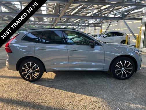 2024 Volvo XC60 B5 Plus Dark Theme