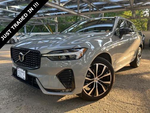 2024 Volvo XC60 B5 Plus Dark Theme