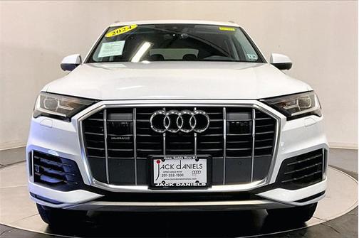 2024 Audi Q7 45 Premium