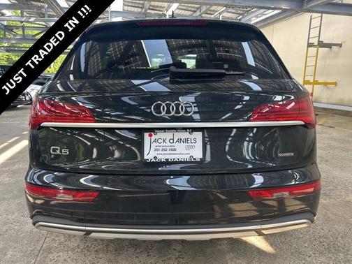 2022 Audi Q5 40 Premium Plus