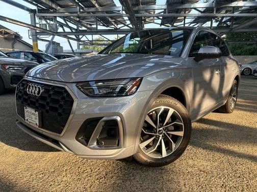 2022 Audi Q5 45 S line Premium Plus