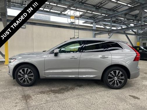 2022 Volvo XC60 B5 Inscription