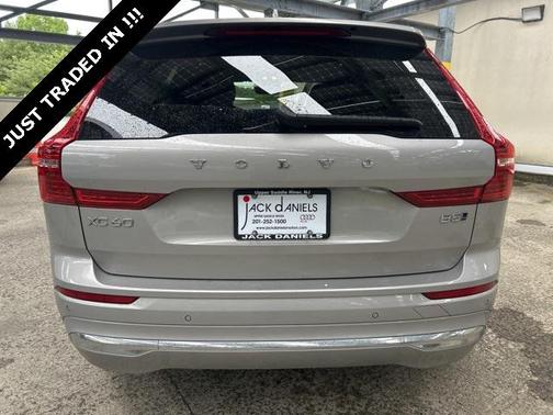 2022 Volvo XC60 B5 Inscription