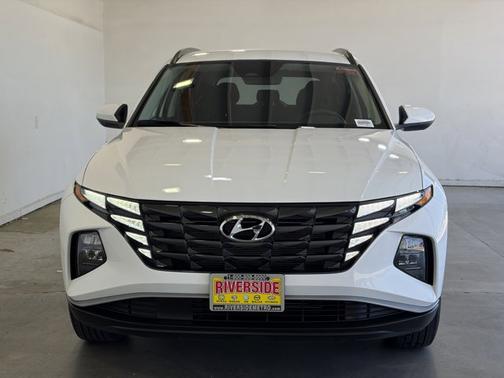 White 2024 Hyundai TUCSON SEL