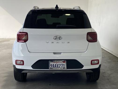 2022 Hyundai VENUE Limited