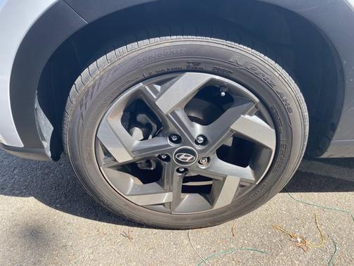 2022 Hyundai VENUE Limited