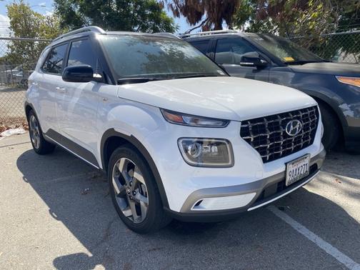 2022 Hyundai VENUE Limited