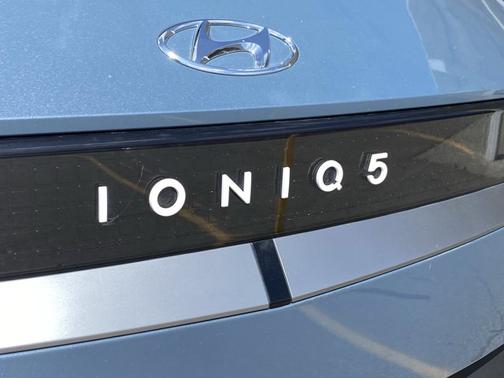 2024 Hyundai IONIQ 5 SE