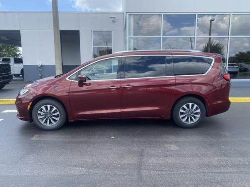 2021 Chrysler Pacifica Hybrid Touring L