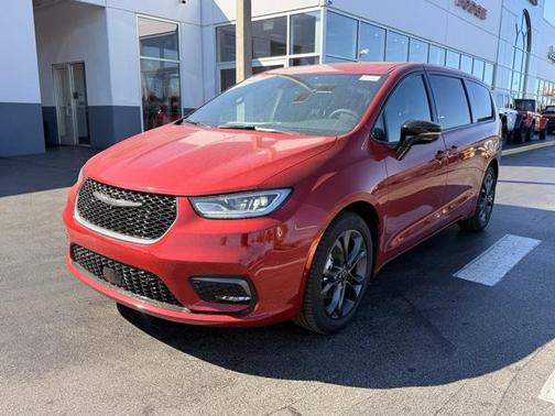 2026 Chrysler Pacifica L