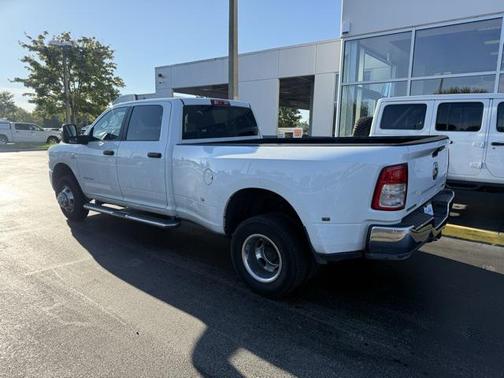 2024 RAM 3500 Big Horn Crew Cab 4x4 8' Box