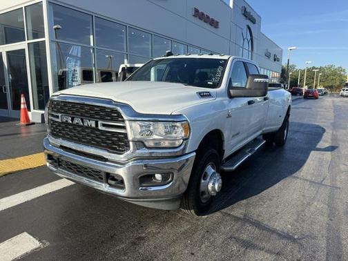 2024 RAM 3500 Big Horn Crew Cab 4x4 8' Box