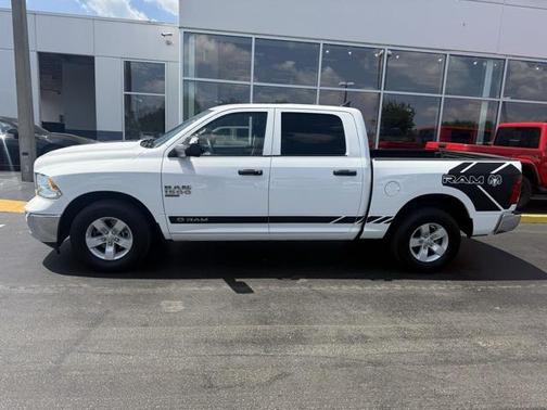 2023 RAM 1500 Classic SLT