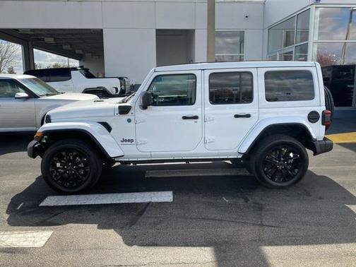 2025 Jeep Wrangler 4xe Sahara