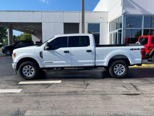 Oxford White 2022 Ford F-250 XLT