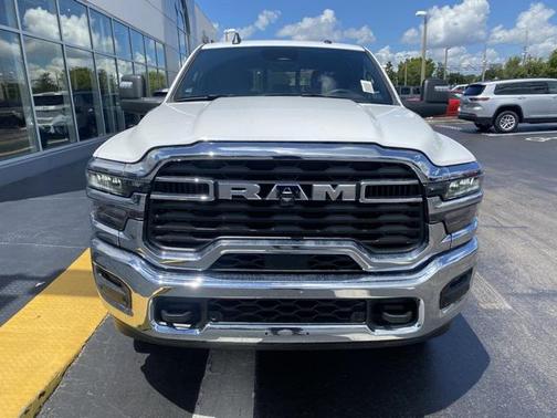 2025 RAM 2500 Tradesman Crew Cab 4x4 6'4' Box