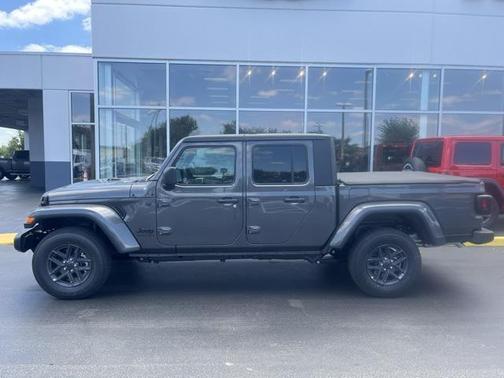 2025 Jeep Gladiator Sport S