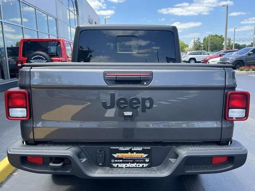 2025 Jeep Gladiator Sport S