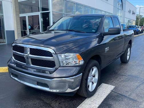 Granite Crystal Metallic Clearcoat 2024 RAM 1500 Classic SLT