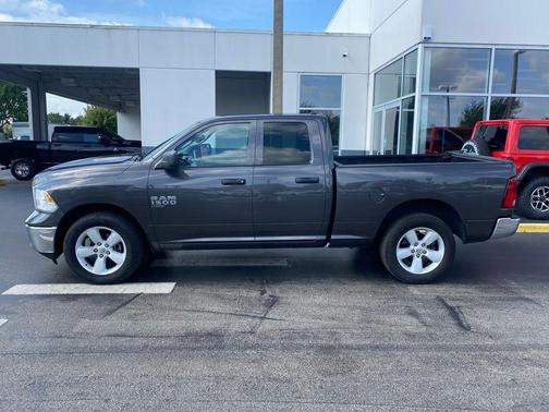 Granite Crystal Metallic Clearcoat 2024 RAM 1500 Classic SLT