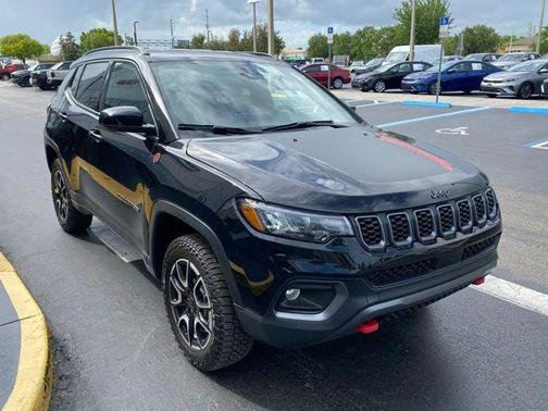 2025 Jeep Compass Trailhawk
