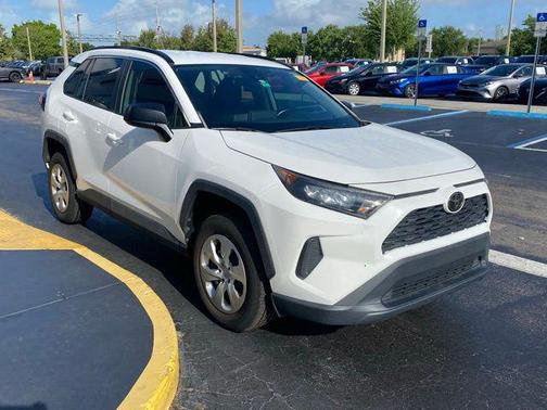 2020 Toyota RAV4 LE