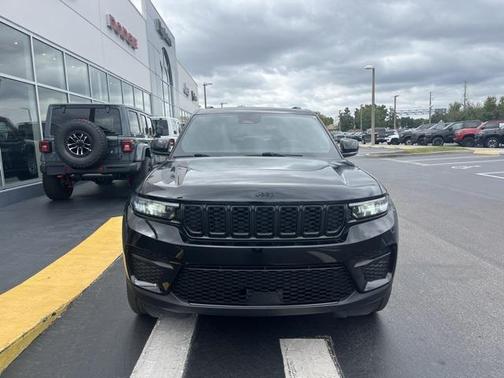 2023 Jeep Grand Cherokee Altitude