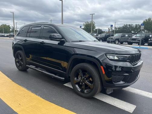 2023 Jeep Grand Cherokee Altitude