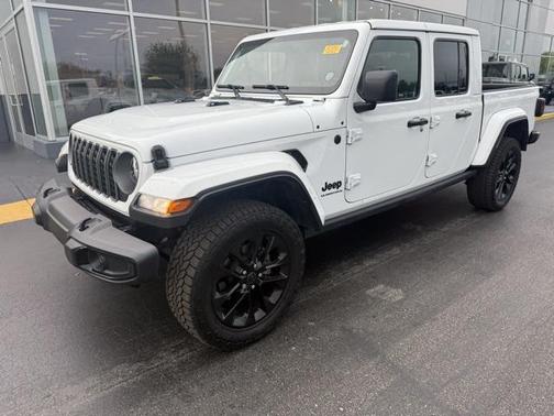 2025 Jeep Gladiator Nighthawk