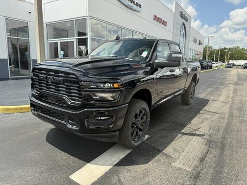 2025 RAM 2500 Big Horn Crew Cab 4x4 6'4' Box