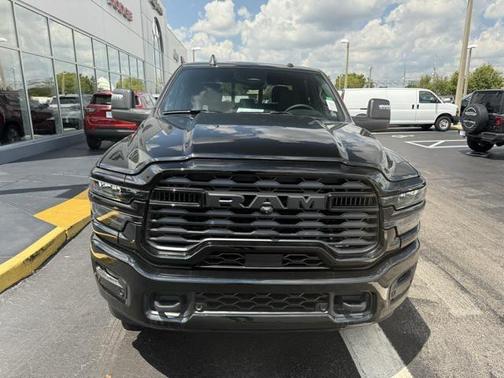 2025 RAM 2500 Big Horn Crew Cab 4x4 6'4' Box