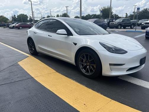 2021 Tesla Model 3 Standard Range Plus