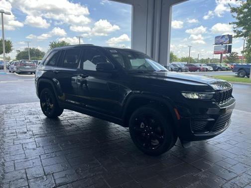 2025 Jeep Grand Cherokee Altitude