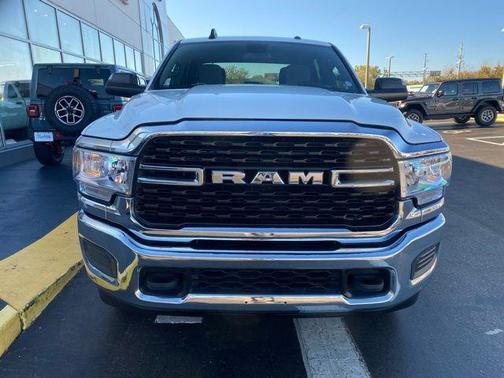 2022 RAM 2500 Big Horn Crew Cab 4x4 6'4' Box