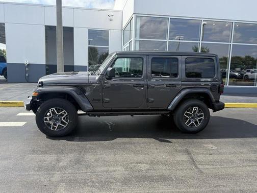 2025 Jeep Wrangler 4-Door Sahara 4x4