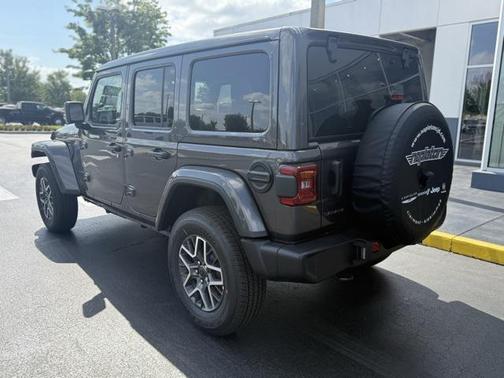 2025 Jeep Wrangler 4-Door Sahara 4x4