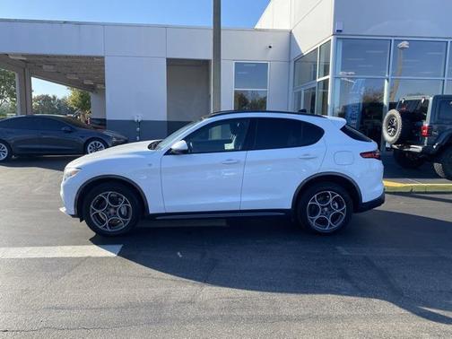 2022 Alfa Romeo Stelvio Ti